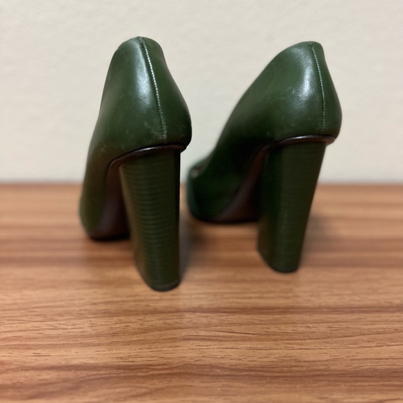Tory Burch Smith Heels - Picture 3 of 7